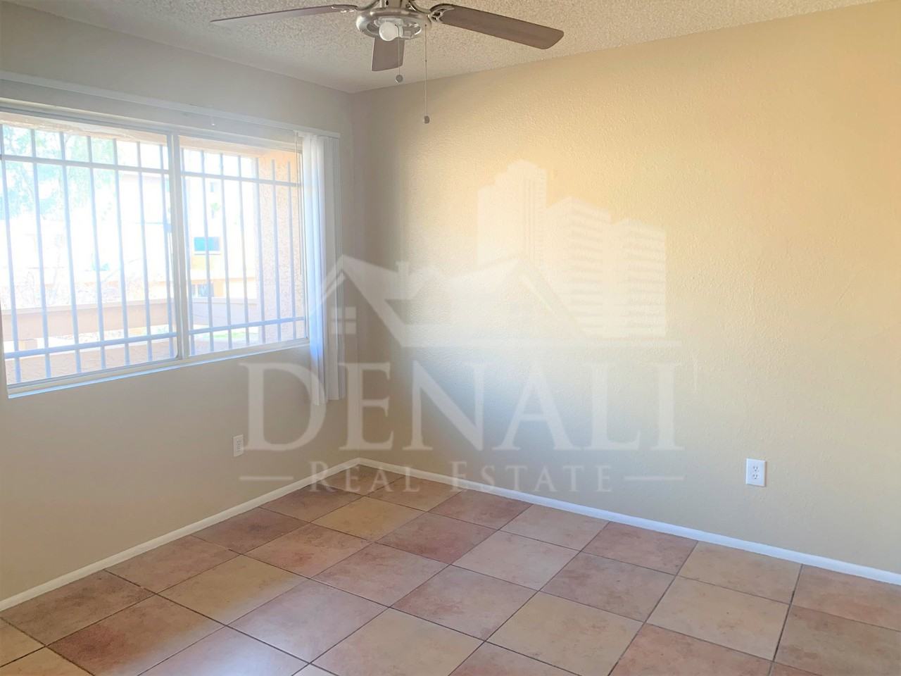 2804 N 43rd Ave #D - Photo 4 of 11