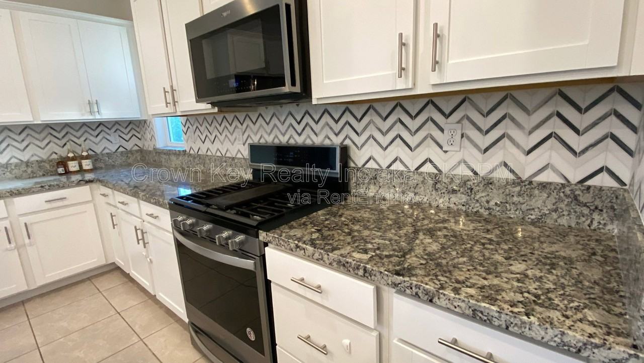 248 E Tuso Ranch Rd - Photo 4 of 17