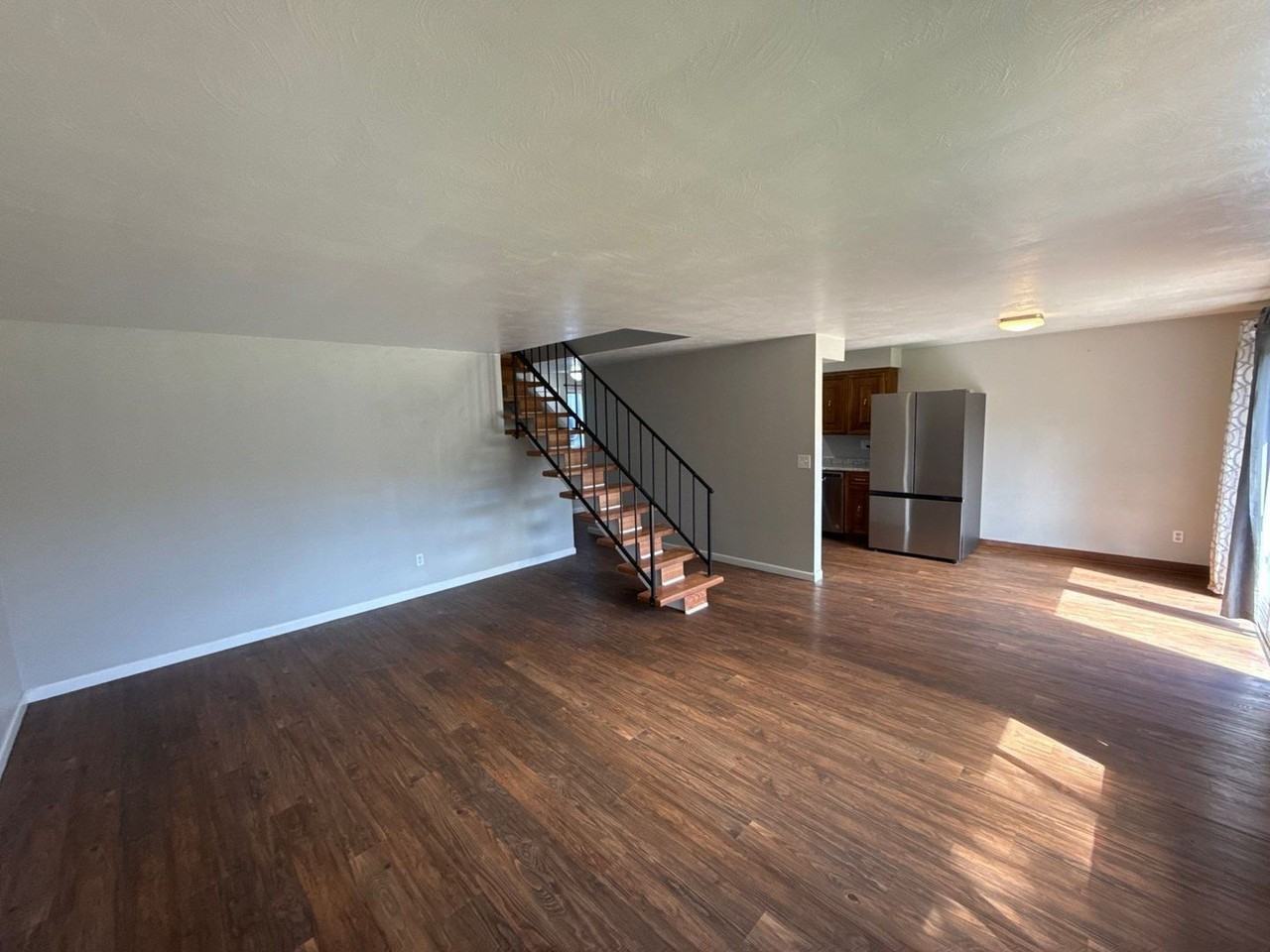 4776 Buffalo Dr Se - Photo 3 of 36