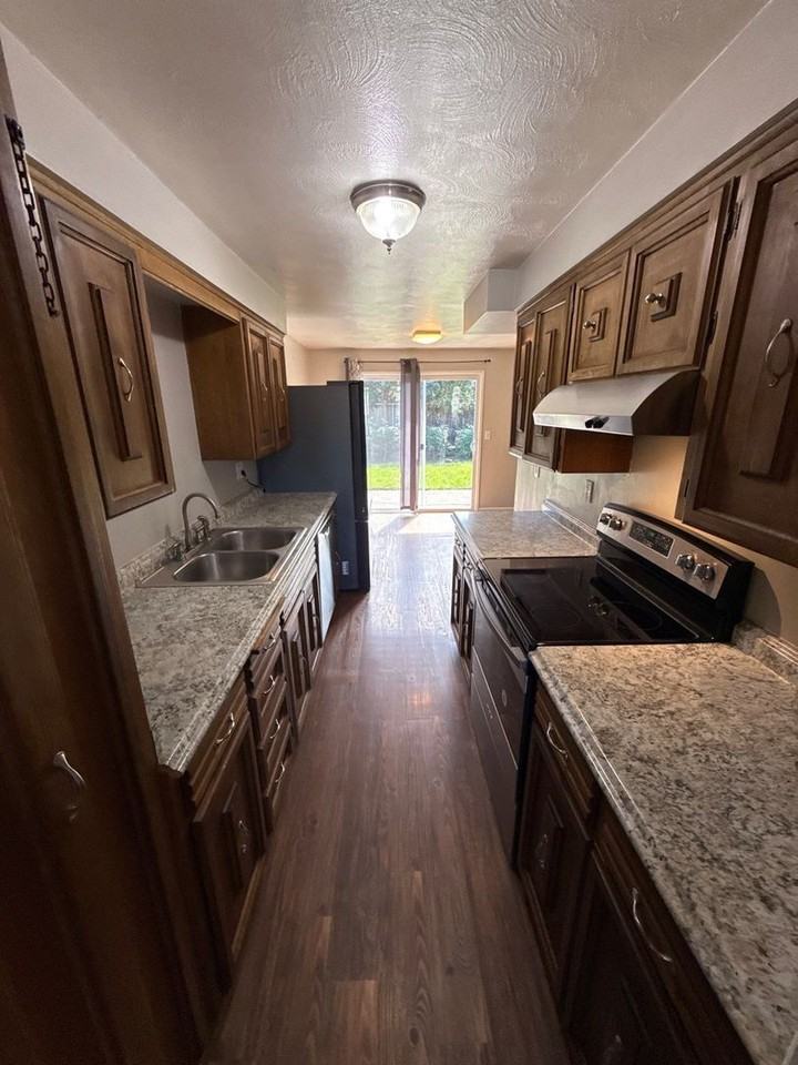 4776 Buffalo Dr Se - Photo 7 of 36