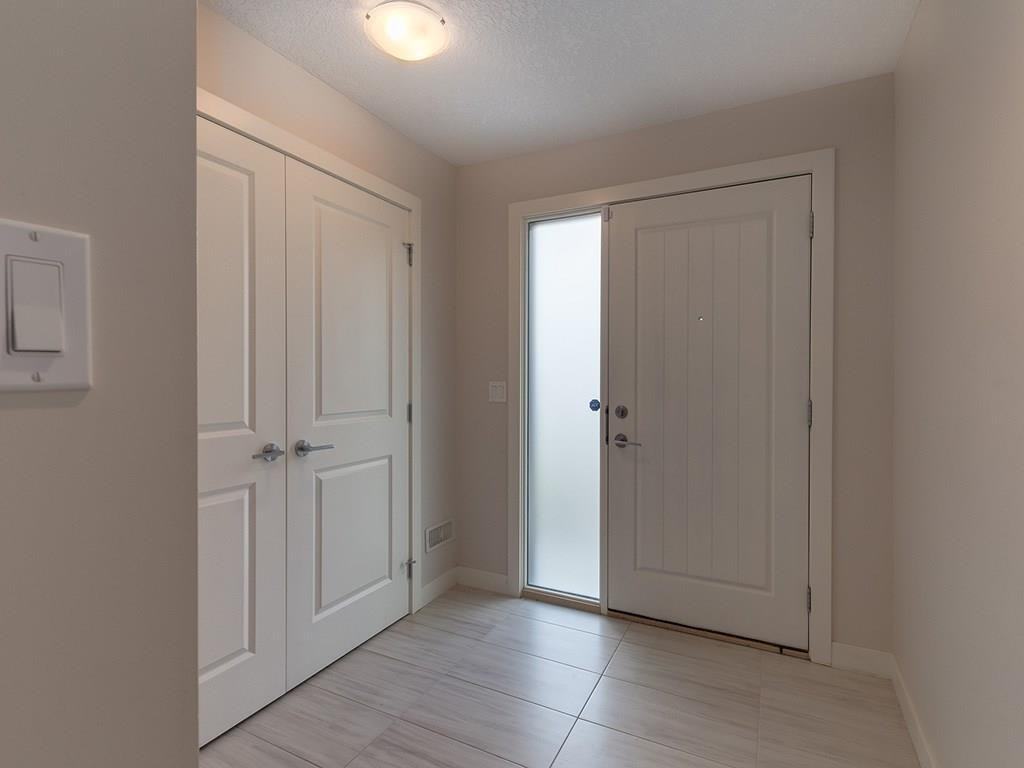 174 River Park West - Photo 5 of 26