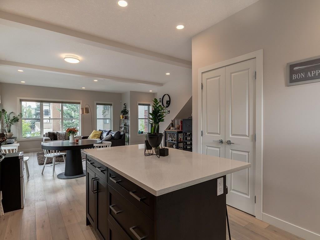 174 River Park West - Photo 7 of 26