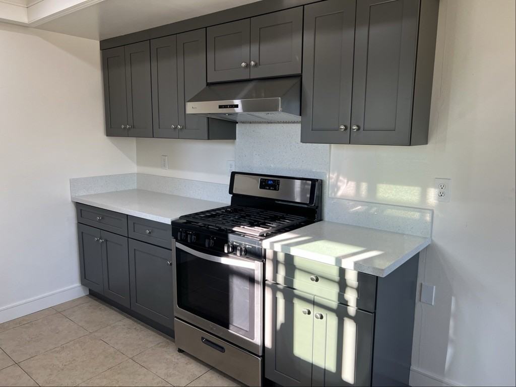 2054 S Nautical St #4UPSTAIRS - Photo 3 of 5