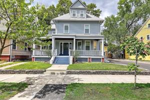 featured image of 195 Ontario St #3