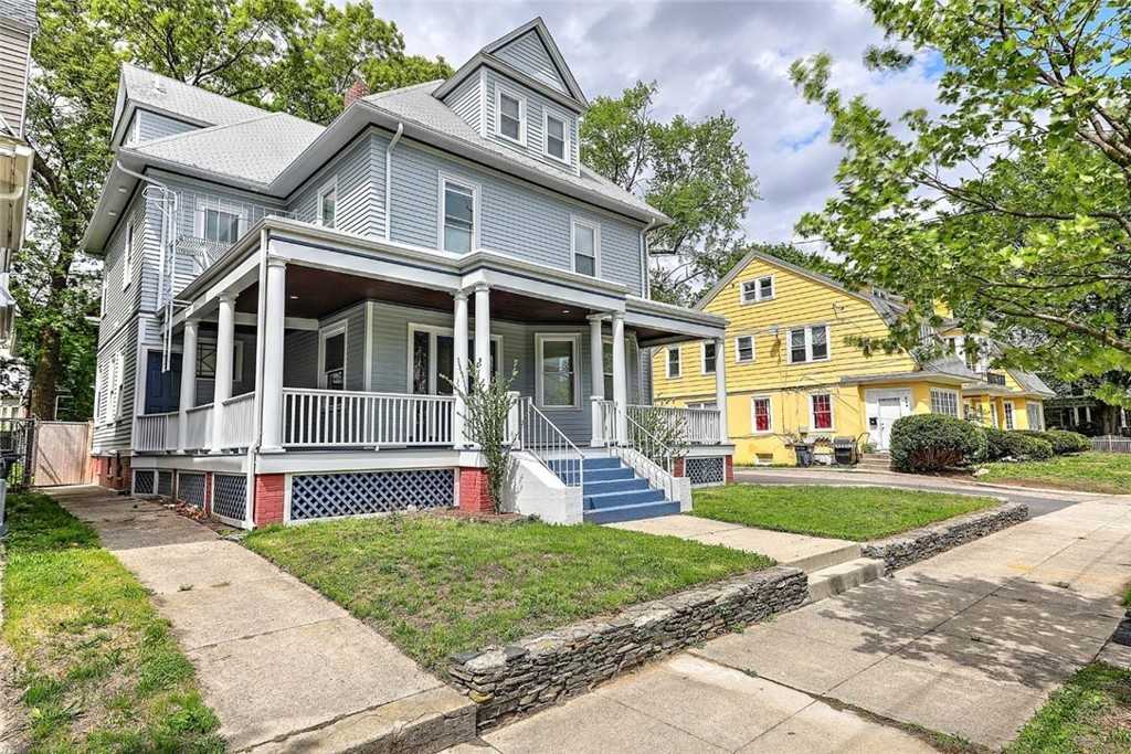 195 Ontario St #3 - Photo 2 of 24