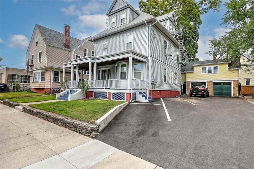 195 Ontario St #3 - Photo 3 of 24