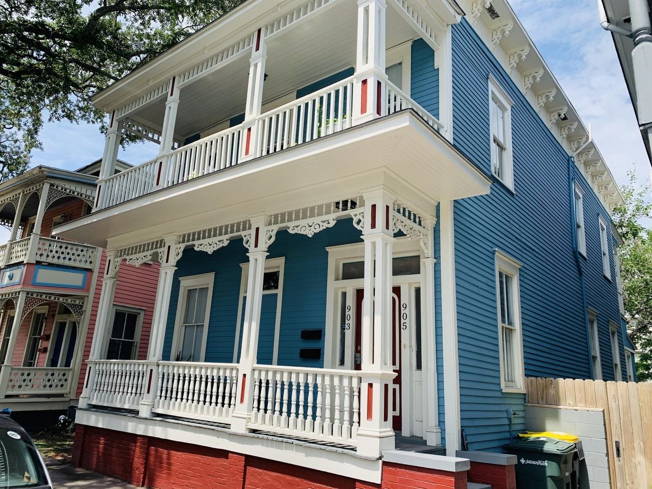 903 Montgomery St #903