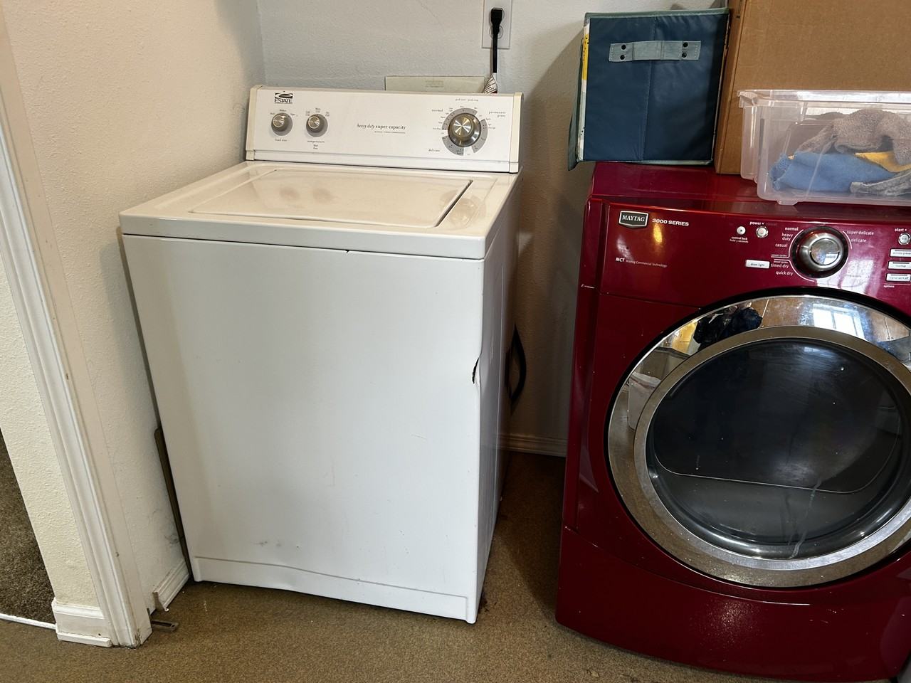 422 Lewis St #B - Photo 2 of 3