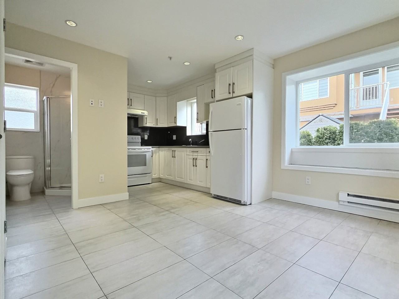 6619 Clarendon St - Photo 2 of 9