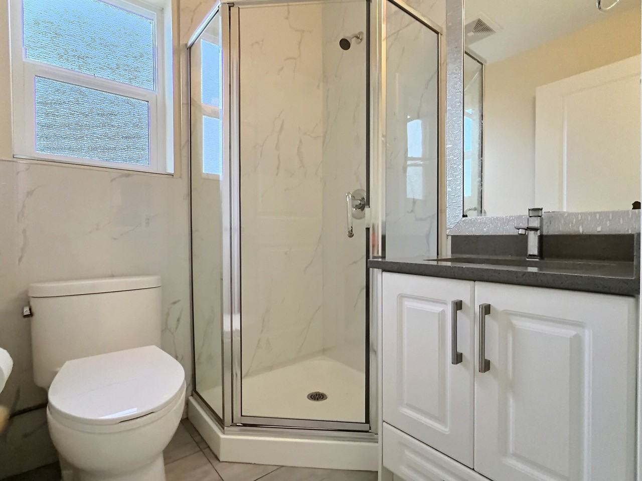 6619 Clarendon St - Photo 4 of 9