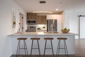 featured image of 3075 Devonshire Ave