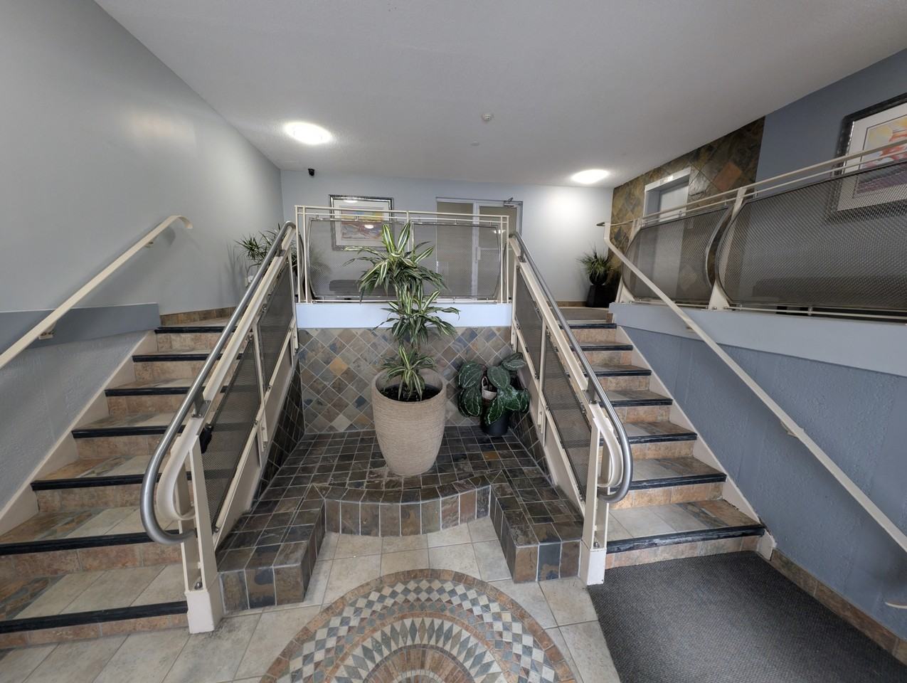 Aurora Towers - Photo 3 of 42