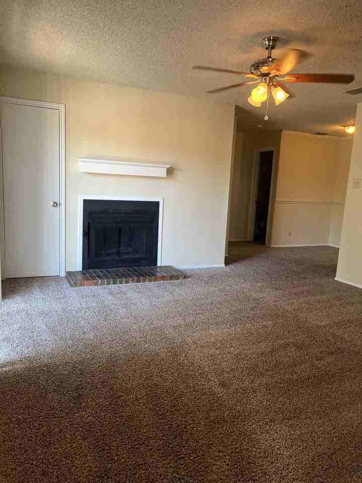 Bentwood Apartments - Photo 5 of 46