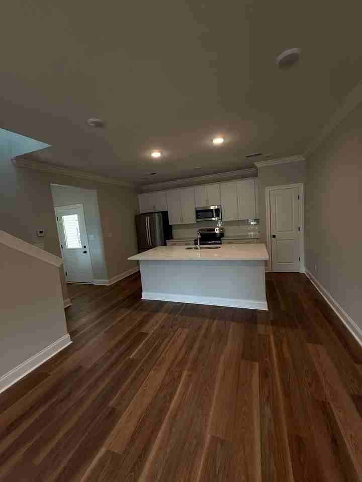 3559 3559 Fenwick Way - Photo 3 of 17