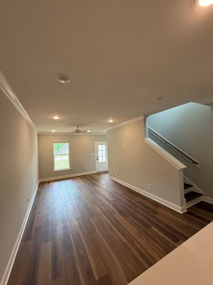 3559 3559 Fenwick Way - Photo 4 of 17