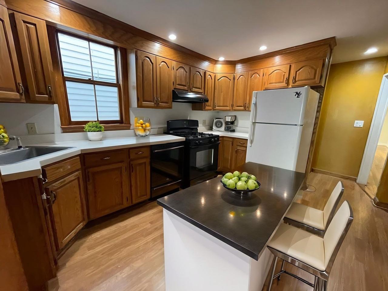 338 K St - Photo 3 of 13