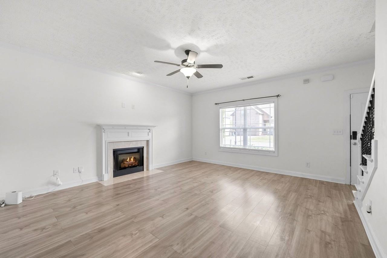 3354 Cotham Ln - Photo 7 of 37