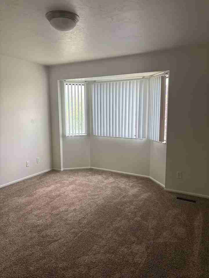 Independence Townhomes - Photo 5 of 11