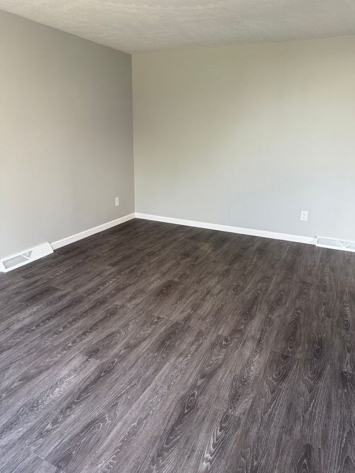 1524 Parkhill Pl Ne - Photo 6 of 10