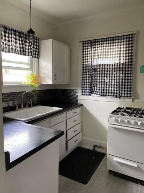 503 E 5th St - Photo 2 of 10