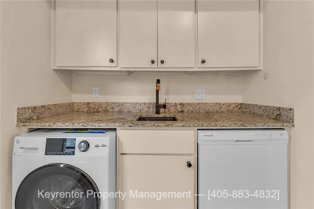 1838 Nw 11th St - Photo 2 of 30