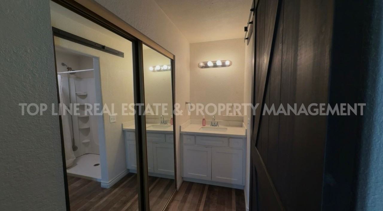 1849 S Noyes St - Photo 3 of 26