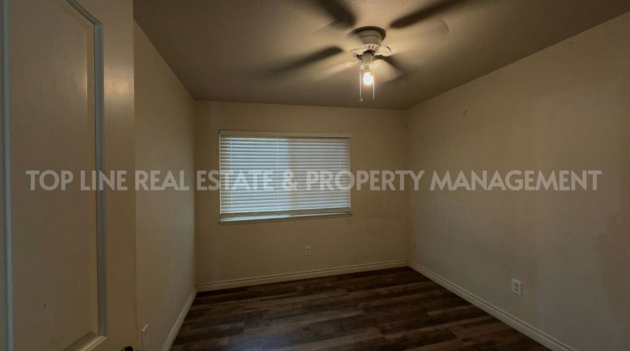 1849 S Noyes St - Photo 4 of 26