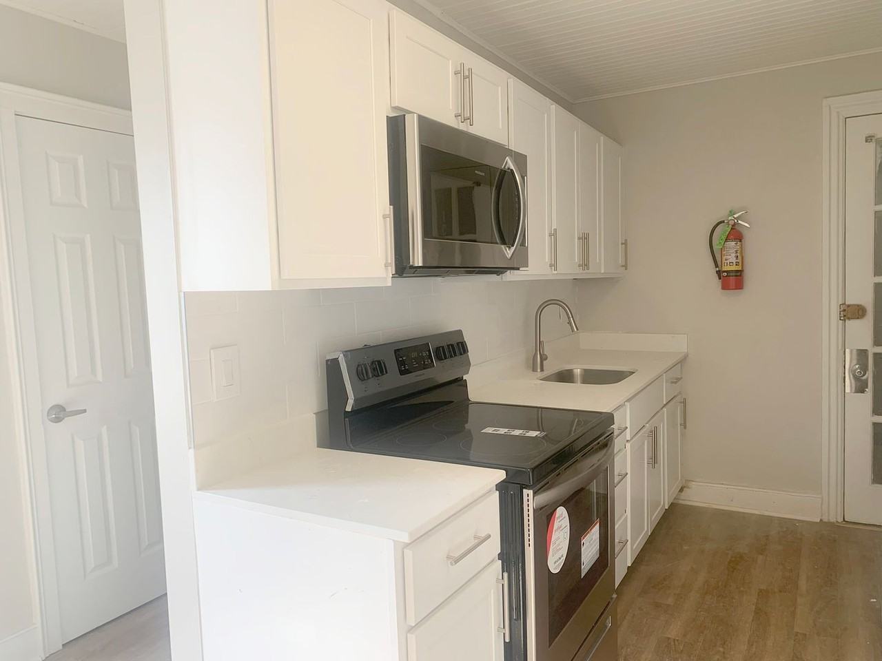 116 N Union Street - Photo 5 of 31