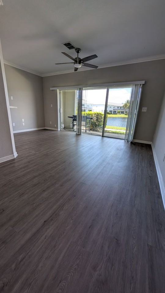 10739 Savannah Wood Dr - Photo 5 of 34
