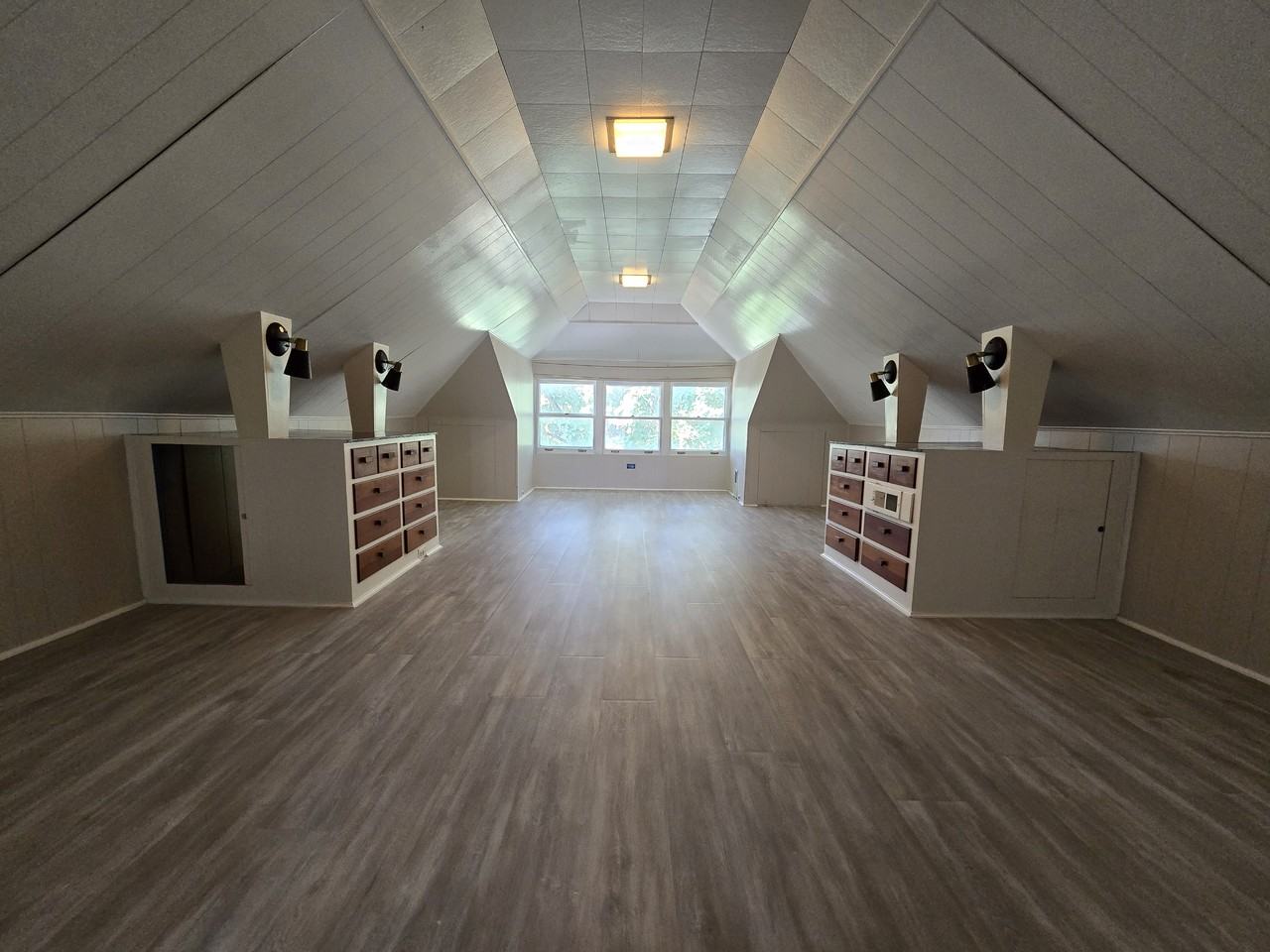 4231 N Marmora Ave - Photo 2 of 18