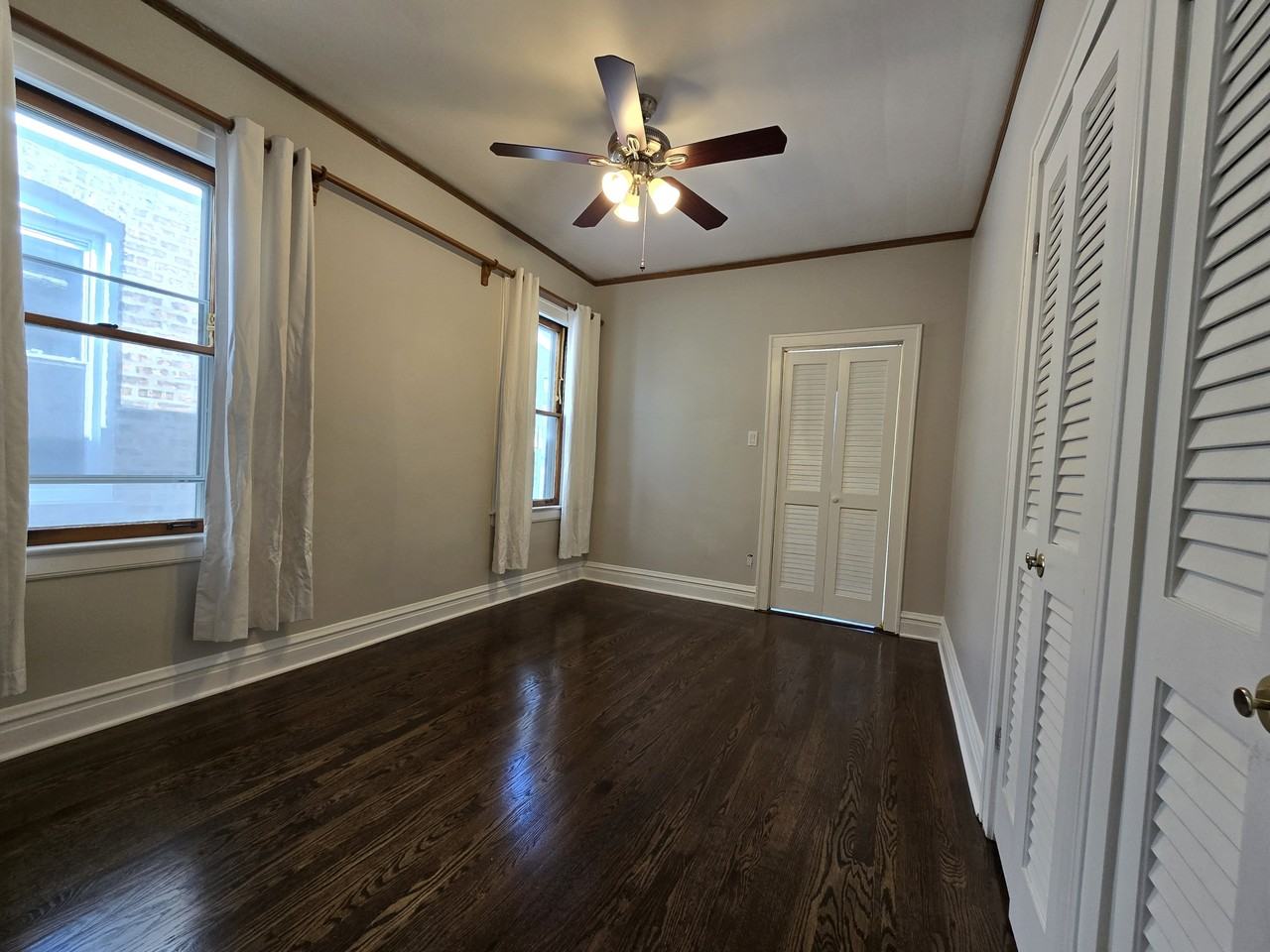 4231 N Marmora Ave - Photo 3 of 18