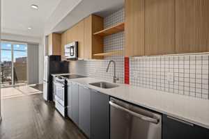 featured image of 840 E Denny Way