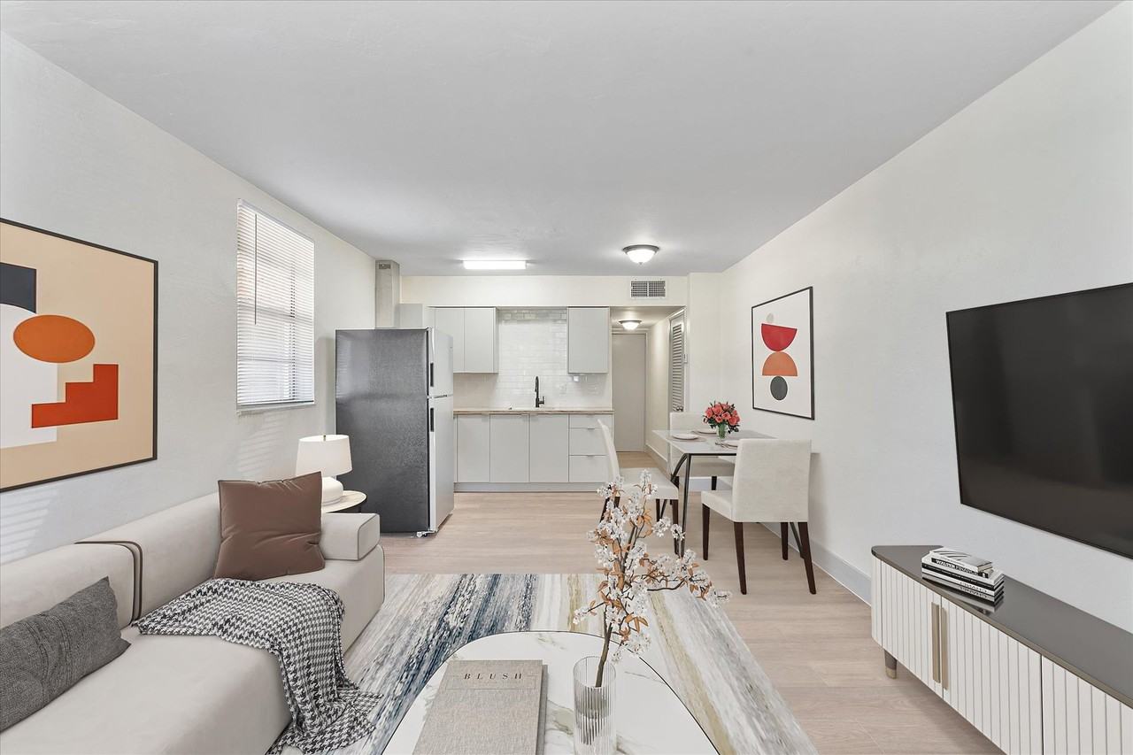 1715 N 16th Ave #112 - Photo 7 of 43