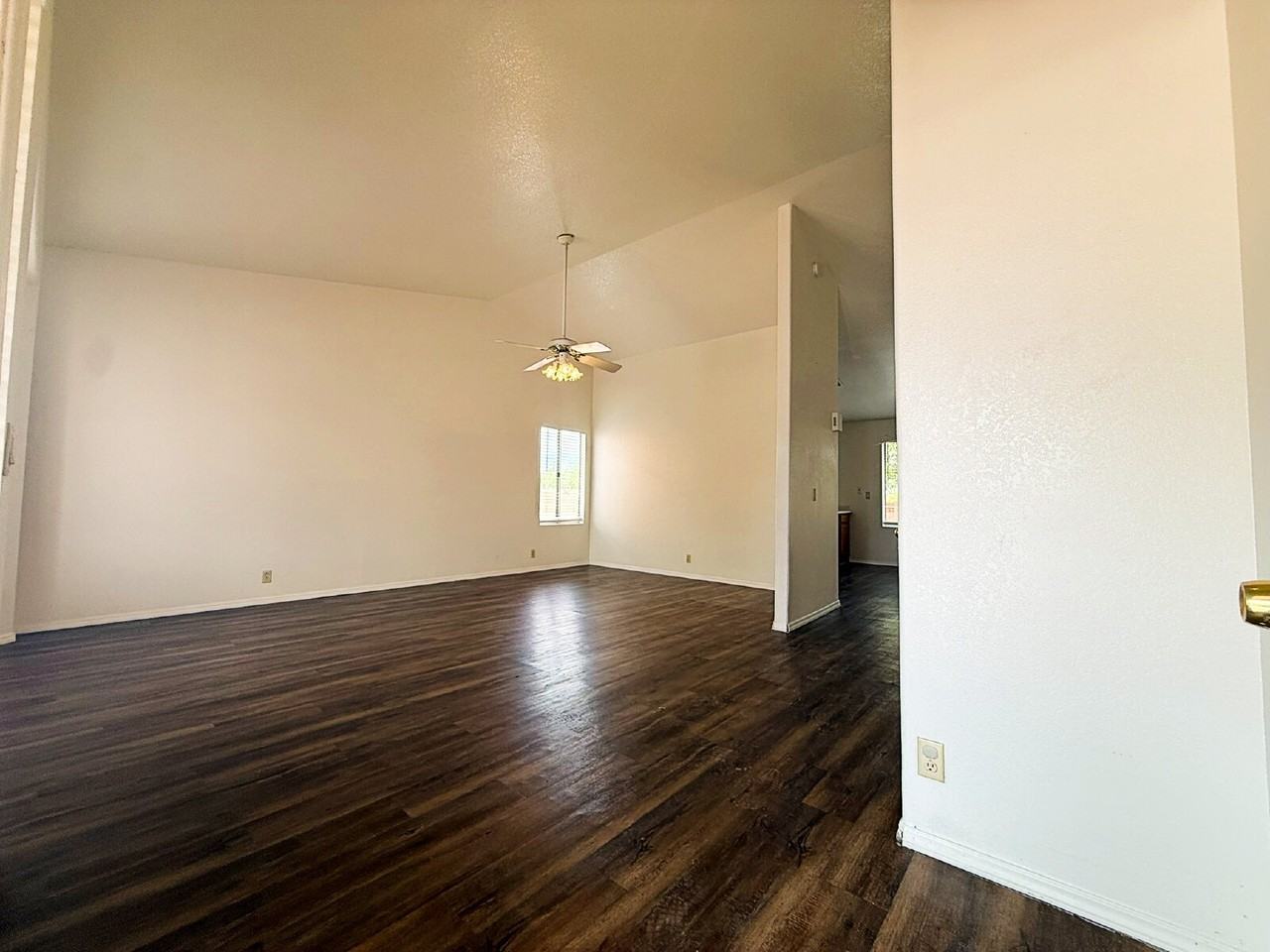 6755 N 89th Ave - Photo 3 of 36