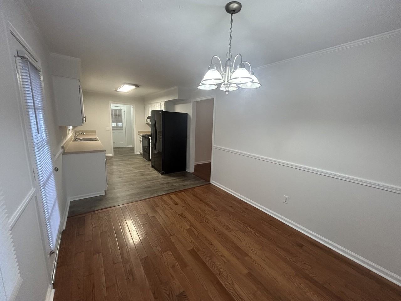 100 Ridgewood Rd - Photo 4 of 18