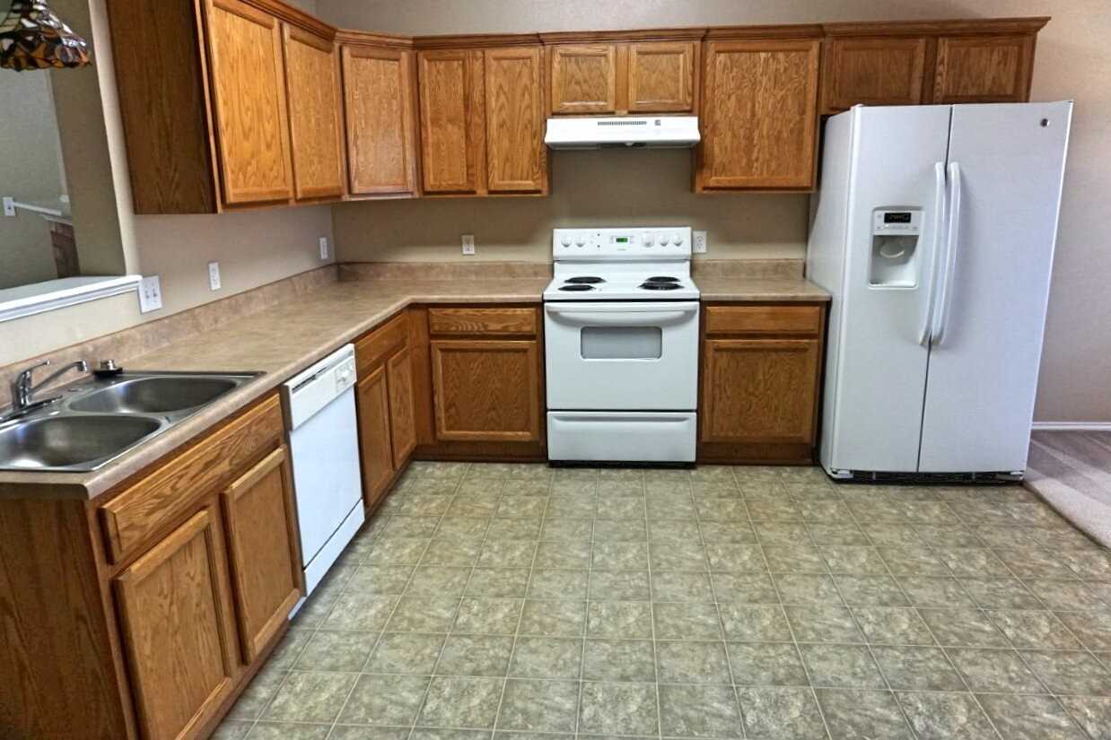 6545 89th St - Photo 3 of 9