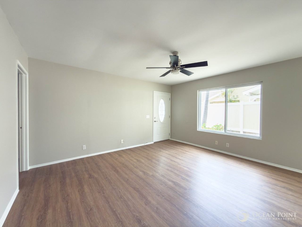 4719 Colony Dr - Photo 3 of 15