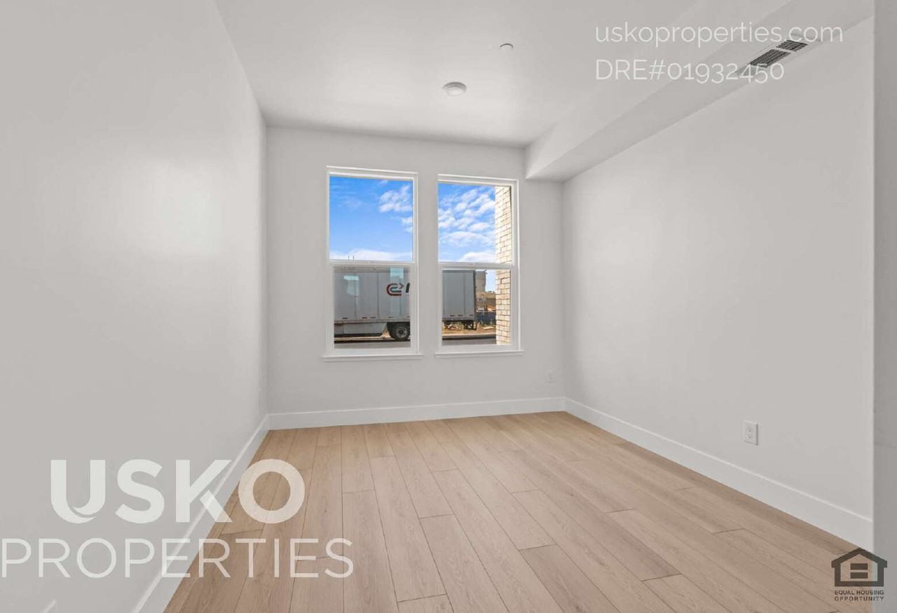 4843 Chippendale Dr Unit A - Photo 5 of 7