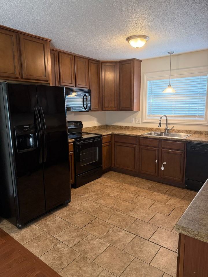 8134 Karr St - Photo 6 of 34