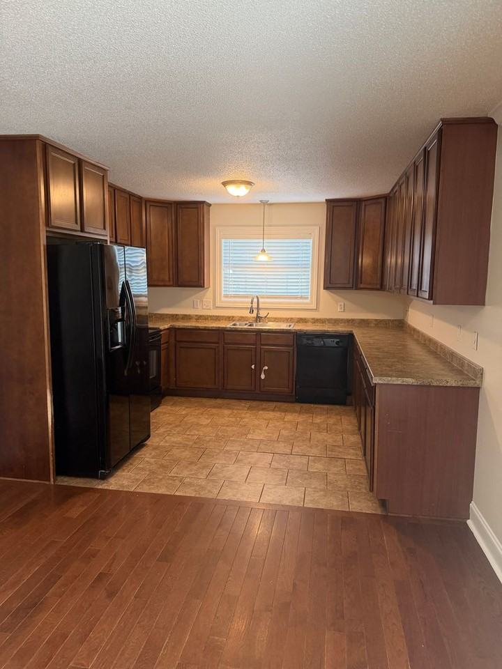 8134 Karr St - Photo 7 of 34