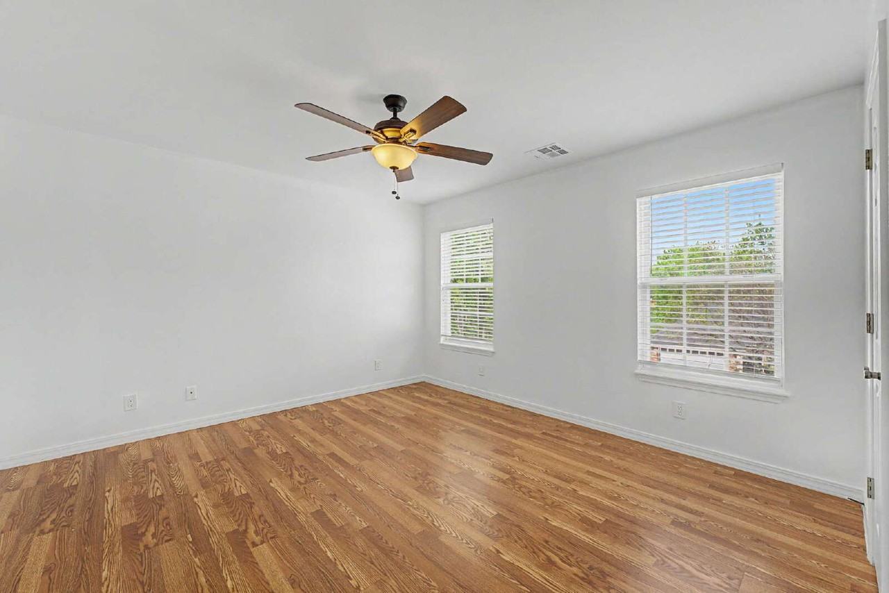 5213 S 62nd St - Photo 7 of 23