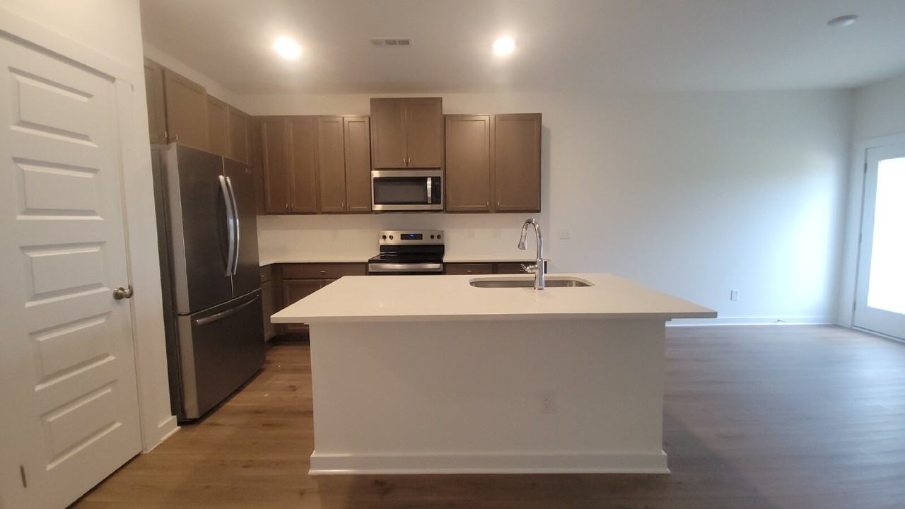 7582 Discovery Point Dr Nw - Photo 7 of 28