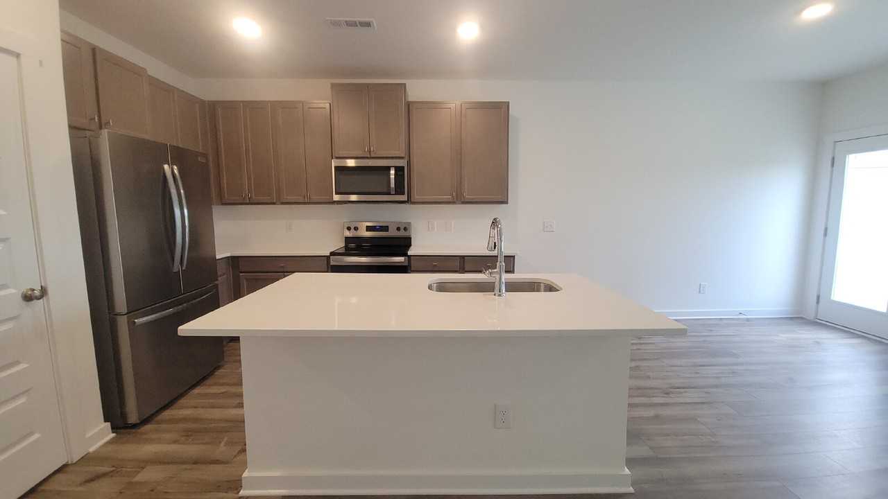 7580 Discovery Point Dr Nw - Photo 2 of 31