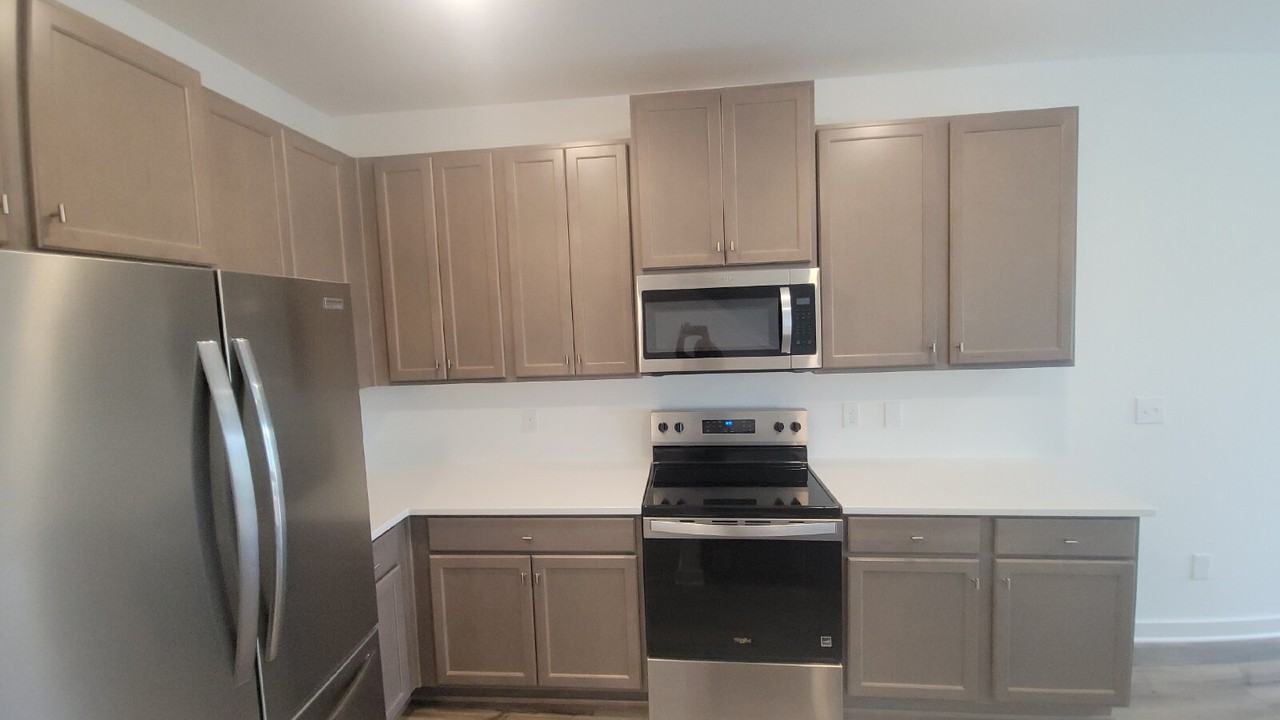 7580 Discovery Point Dr Nw - Photo 4 of 31