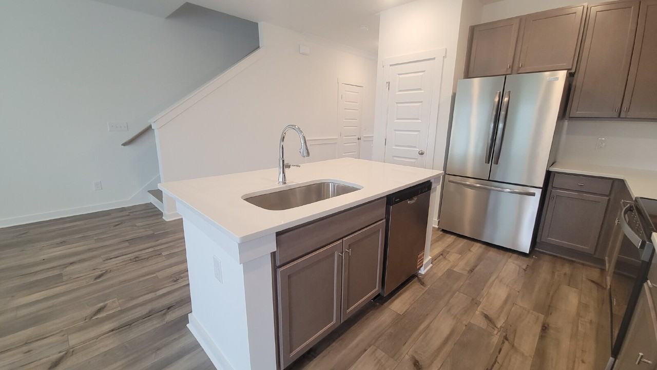 7580 Discovery Point Dr Nw - Photo 5 of 31