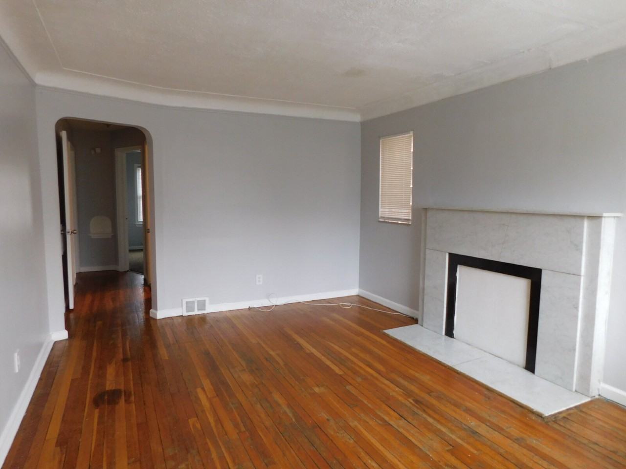 12019 Nashville St - Photo 5 of 13