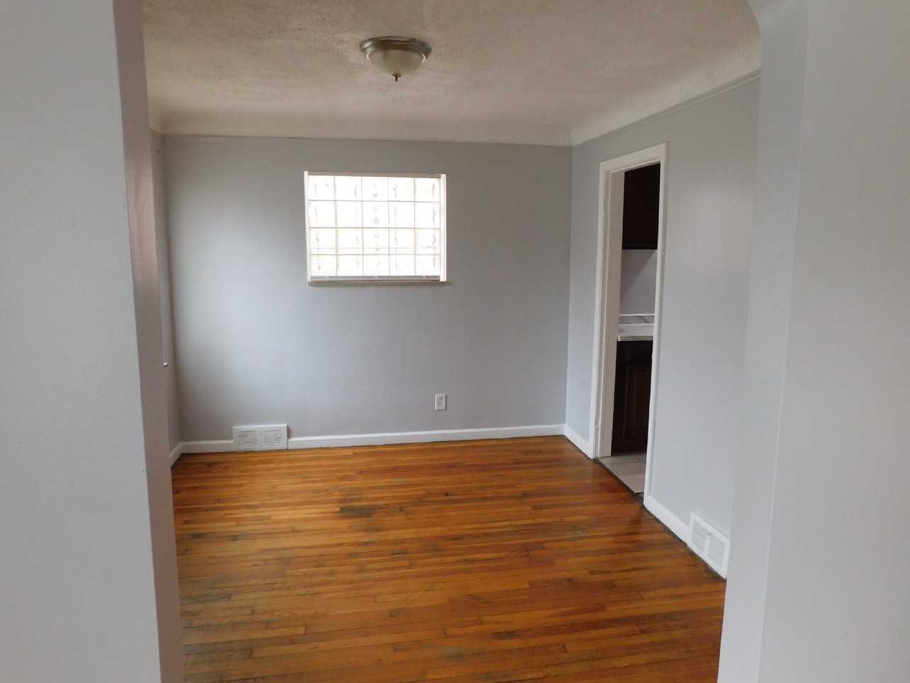 12019 Nashville St - Photo 6 of 13