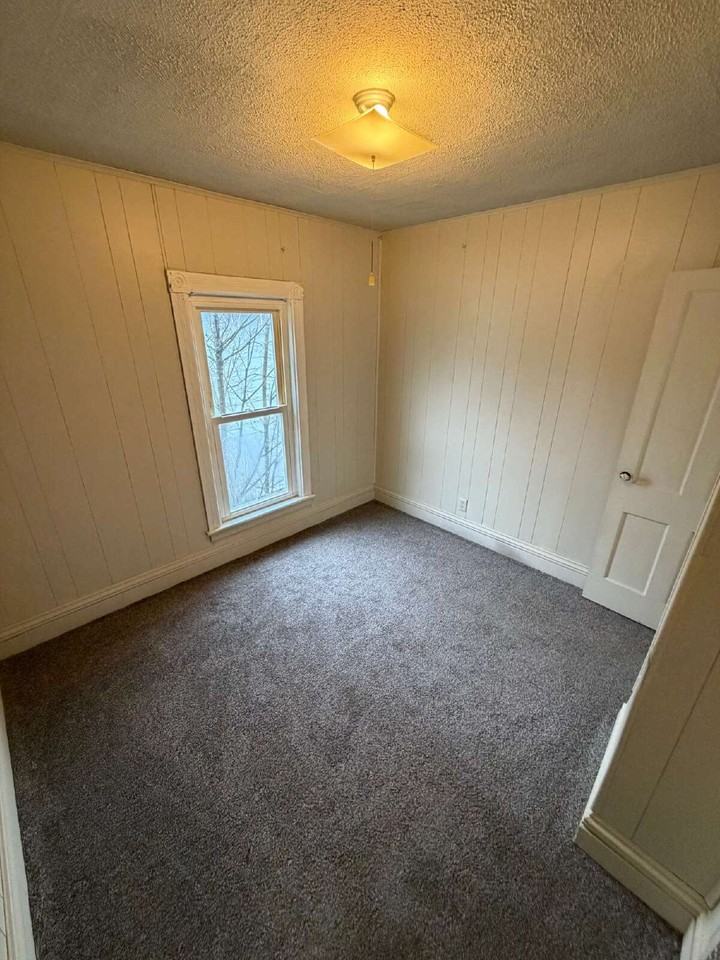 5 Maple St - Photo 2 of 6