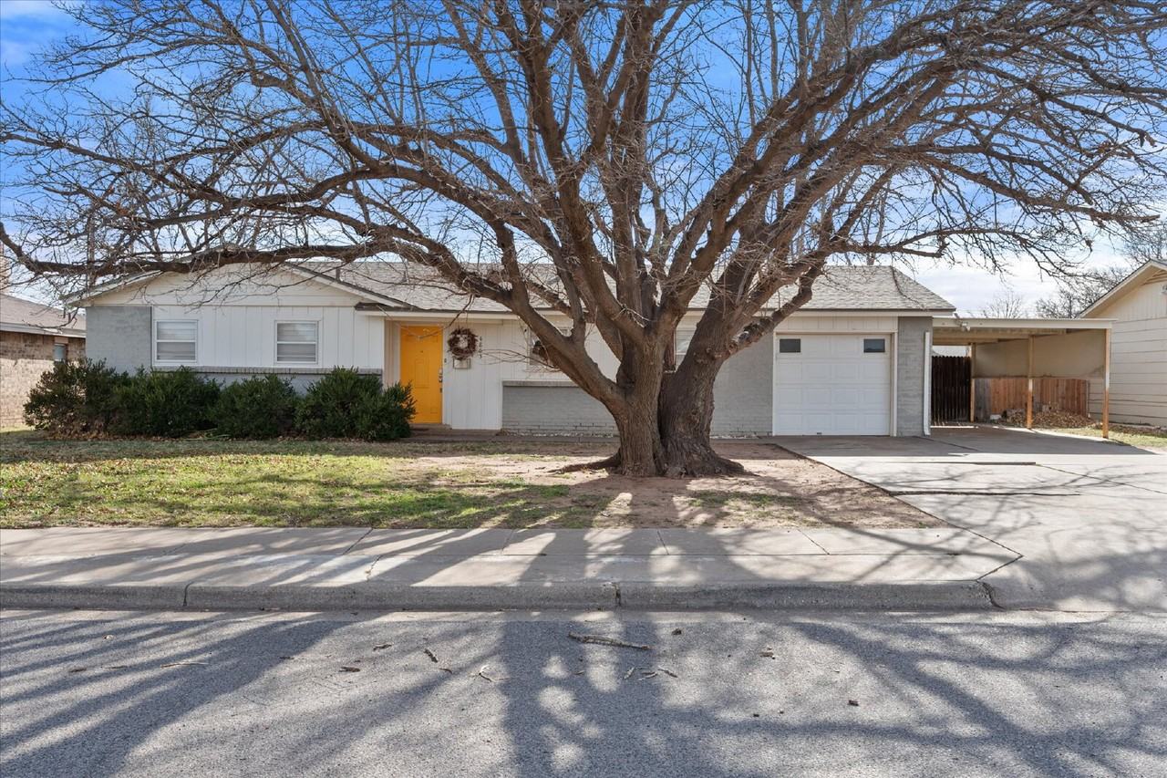 4803 8th St - Photo 2 of 29