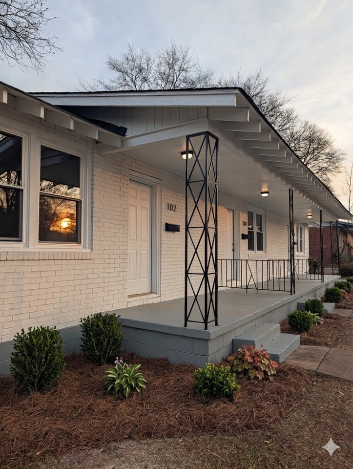 102 Rochester St - Photo 2 of 9